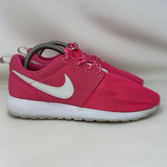 Nike Roshe One Running Shoes Pink Size 7Y / Women’s Size 8.5 - Picture 1 of 9